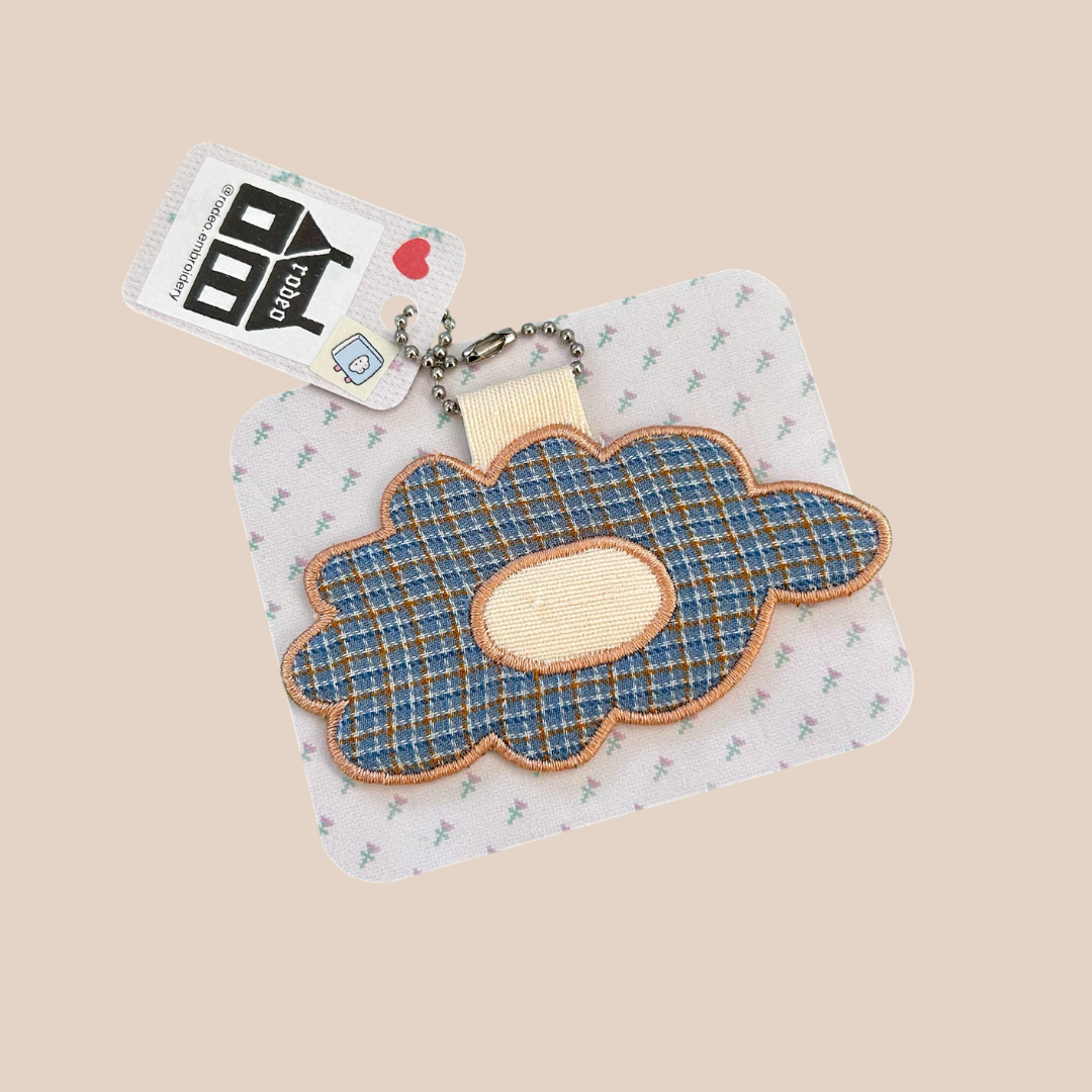 ditsy daisies ~ handmade keychains