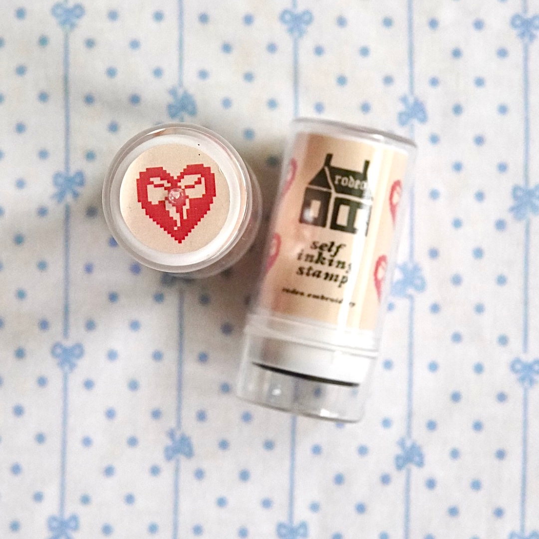 heart bow ~ stamp it out!